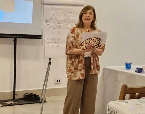 izabele-kutz-treinamento-cerebro-flipchart-analise